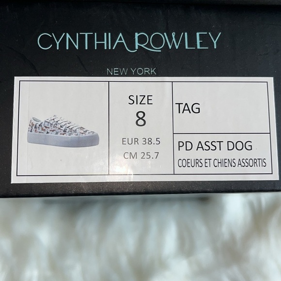 🆕 Cynthia Rowley Multi Dog Print with Hearts White Lace Up Sneakers Puppy Size 8 - Picture 9 of 10